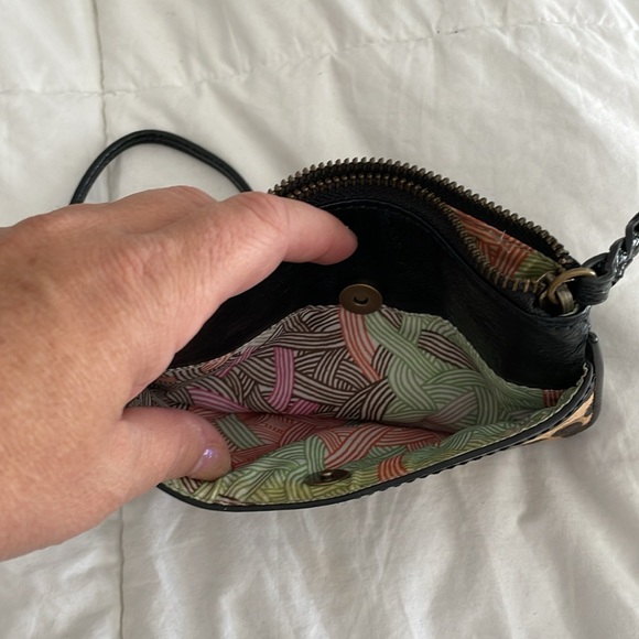 The sak leopard print and black purse/wristlet - Picture 4 of 6